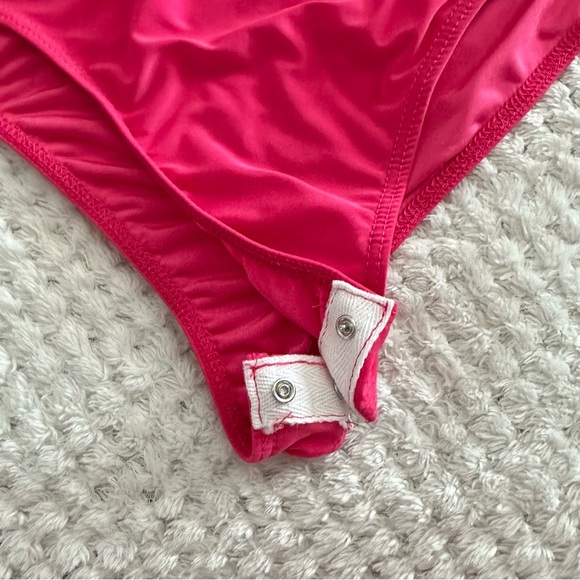 NWT 21 Saints Twisted Sister Bodysuit in Hot Pink - Picture 3 of 6